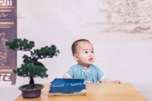 营口宝宝几个月可以笑出声 营口宝宝几个月可以笑出声